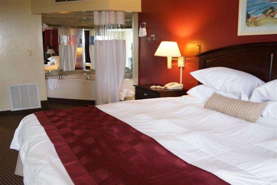 Altoona Grand Hotel Room photo